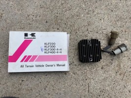 Kawasaki KLF 300 ontstekingsmodule en manual (1)